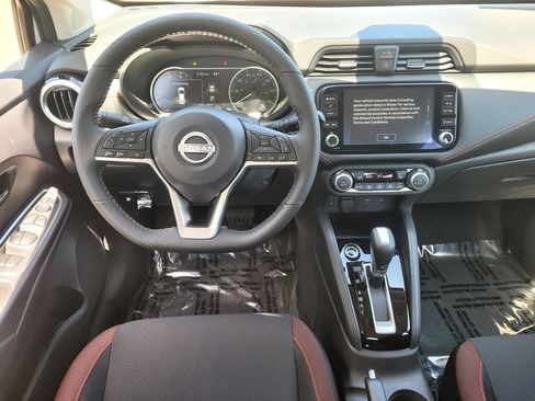 New 2025 Nissan Versa SR w/ Trunk Package FWD image 9