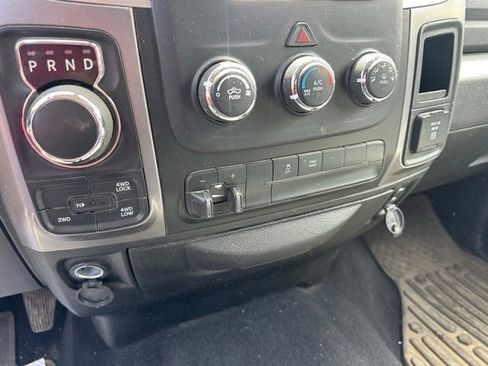 Used 2022 RAM 1500 Classic SLT AWD/4WD image 24