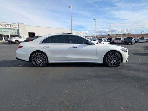 Used 2022 Mercedes-Benz S 500 4MATIC image 2