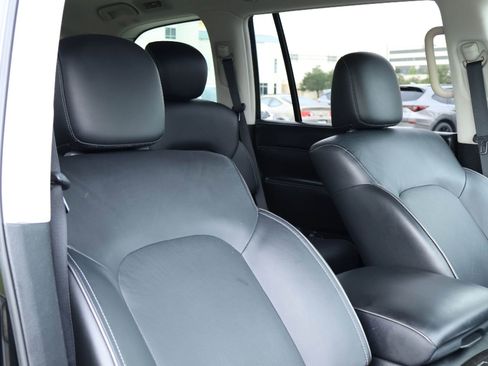 Used 2022 INFINITI QX80 Luxe w/ All-Season Package AWD/4WD image 14