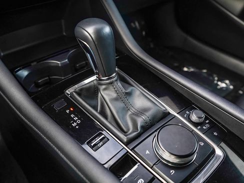 Used 2024 MAZDA MAZDA3 s image 19