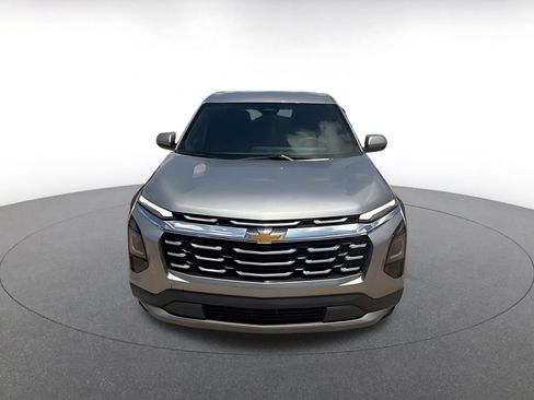 Used 2025 Chevrolet Equinox LT FWD image 4