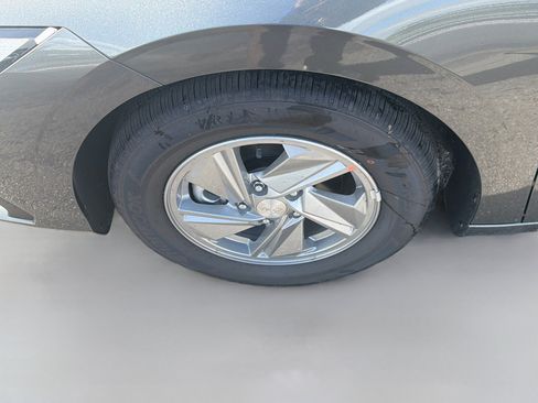 New 2026 Hyundai Elantra SE FWD image 25