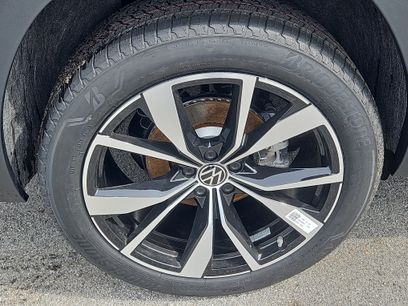 New 2026 Volkswagen Atlas SEL Premium R-Line