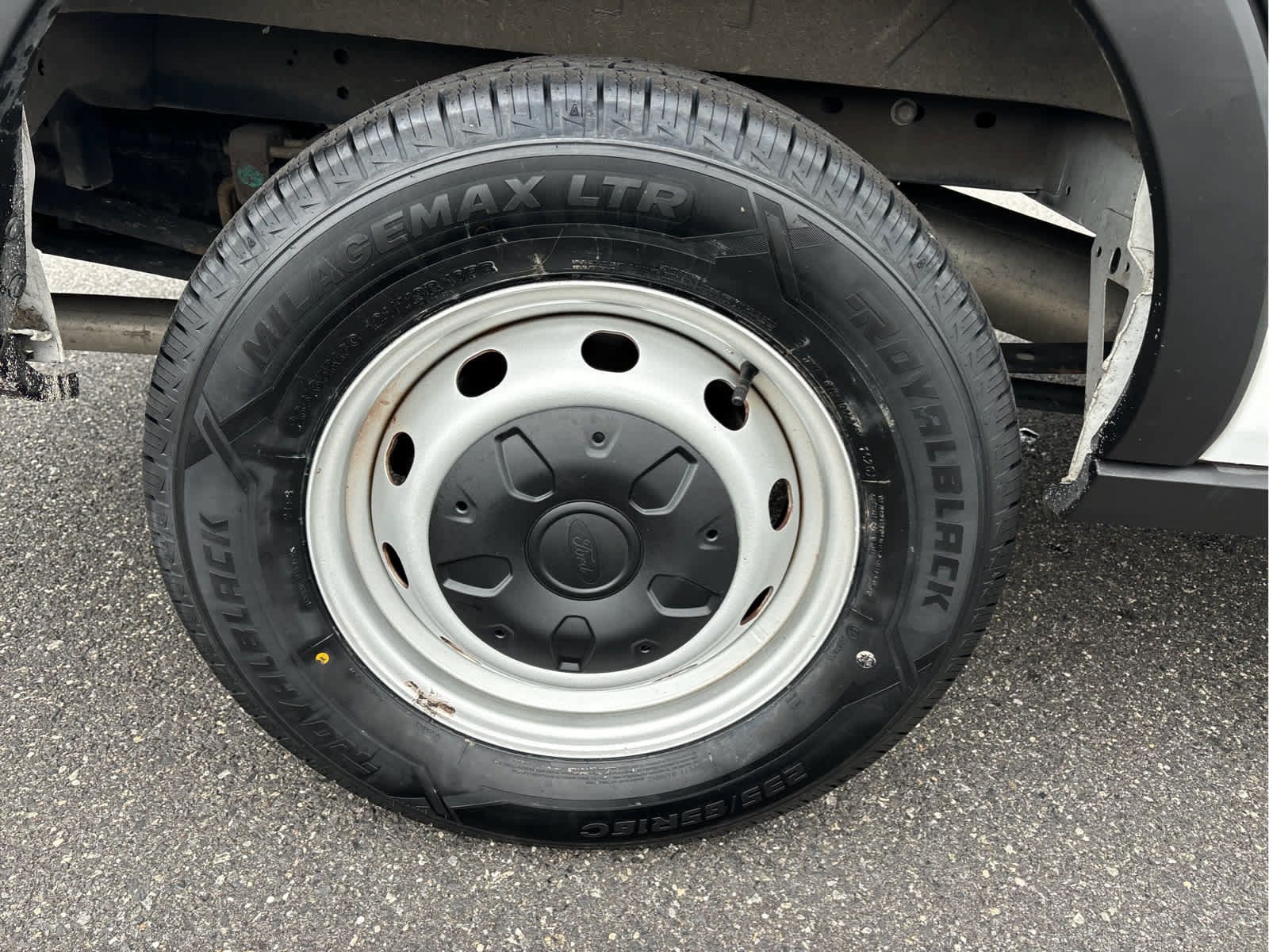 Used 2020 Ford Transit 150 Low Roof RWD image 23