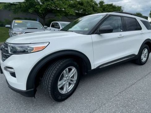 Certified 2023 Ford Explorer XLT w/ Equipment Group 202A AWD/4WD image 6