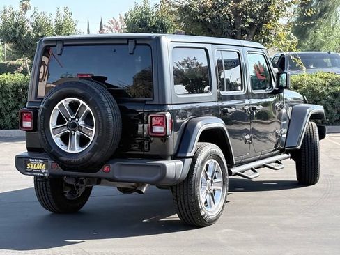 Used 2019 Jeep Wrangler Unlimited Sahara AWD/4WD image 5