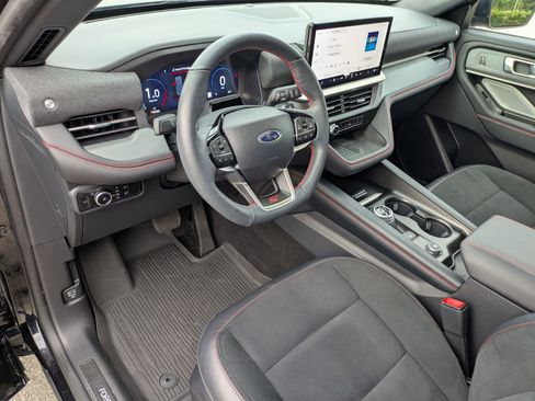 Certified 2025 Ford Explorer ST AWD/4WD image 14