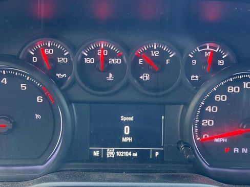 Used 2020 Chevrolet Silverado 1500 Custom w/ Custom Value Package image 13