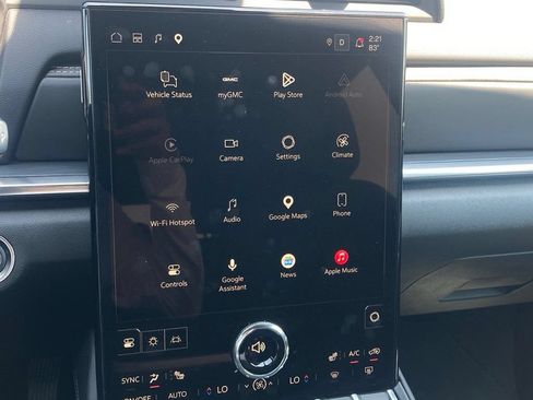Used 2026 GMC Terrain Elevation w/ Elevation Premium Package FWD image 15