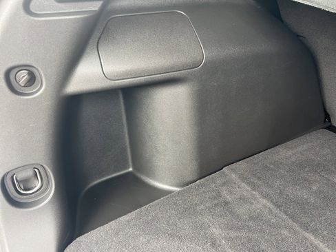 Used 2023 GMC Terrain SLE w/ Driver Convenience Package image 14