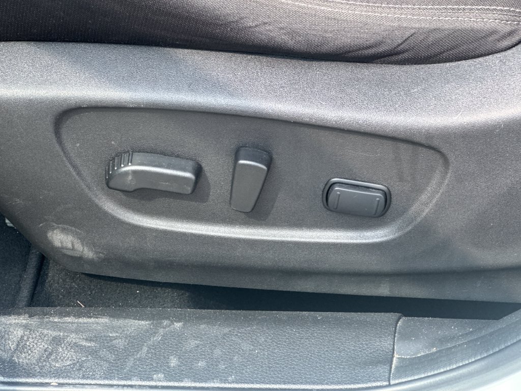Used 2017 Nissan Rogue Sport SV FWD image 23