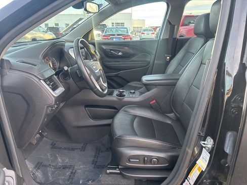 Used 2024 GMC Terrain SLT image 15