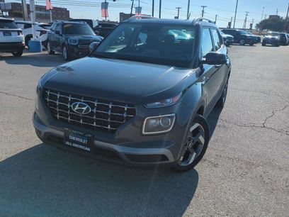 Used 2025 Hyundai Venue SEL
