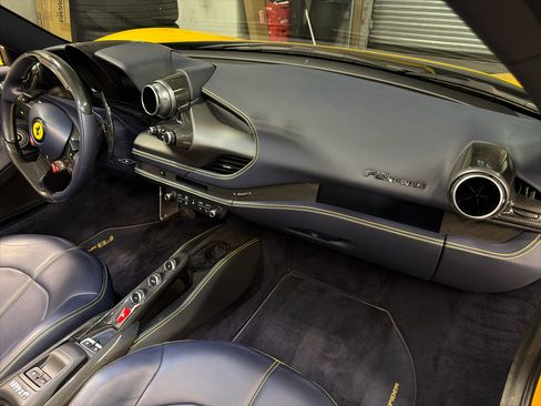 Used 2021 Ferrari F8 Tributo image 25