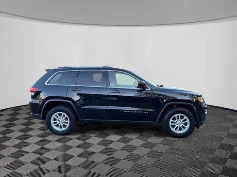 Used 2020 Jeep Grand Cherokee Laredo AWD/4WD image 8
