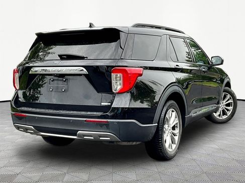 Used 2020 Ford Explorer XLT w/ Equipment Group 202A AWD/4WD image 6