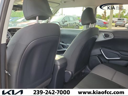 Certified 2023 Kia Soul LX w/ Option Group 015 FWD image 13