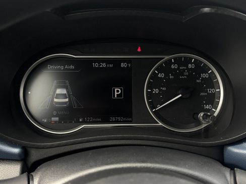 Used 2025 Nissan Versa SV FWD image 39