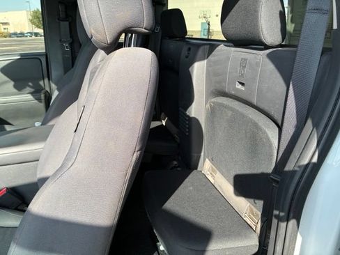 Used 2022 Nissan Frontier S w/ Technology Package RWD image 12