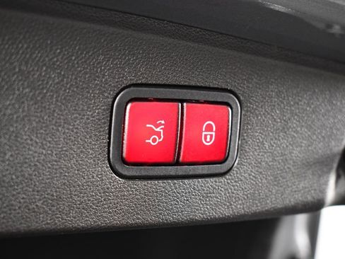 Used 2013 Mercedes-Benz E 350 Sedan image 12