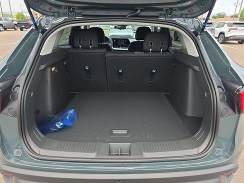New 2026 Chevrolet Trax LS w/ LS Convenience Package FWD image 13