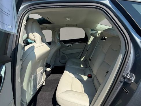 Used 2017 Volvo S90 T6 Momentum w/ Vision Package AWD/4WD image 11