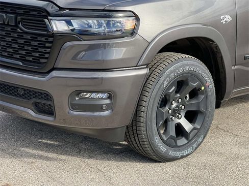 New 2026 RAM 1500 4x4 Crew Cab image 7