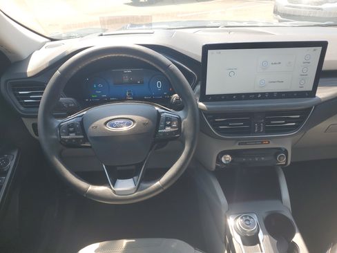 Used 2023 Ford Escape Platinum w/ Premium Technology Package image 23