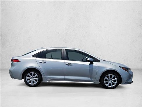 Used 2024 Toyota Corolla LE FWD image 4