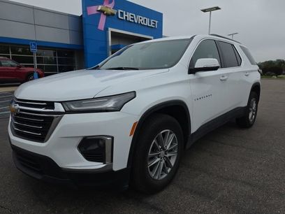 Used 2023 Chevrolet Traverse LT