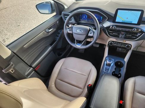 Certified 2022 Ford Escape Titanium w/ Class II Trailer Tow Package image 13