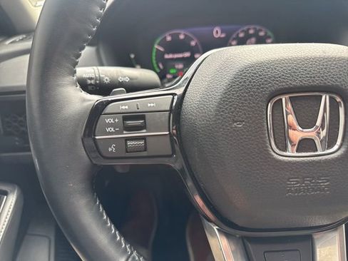 Used 2025 Honda Accord Touring image 5