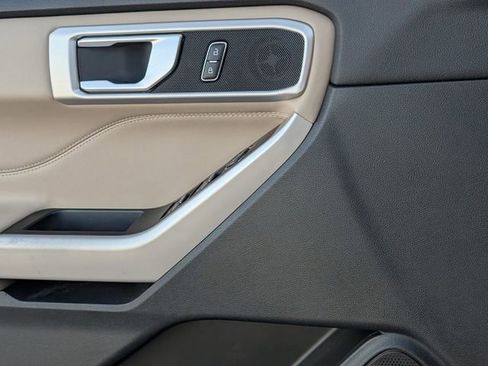 Used 2022 Ford Explorer XLT w/ Equipment Group 202A image 24