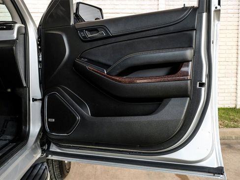 Used 2018 GMC Yukon SLT w/ Open Road Package image 48