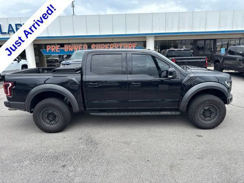 Used 2018 Ford F150 Raptor w/ Equipment Group 802A Luxury AWD/4WD image 2