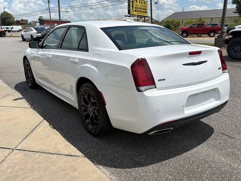Used 2021 Chrysler 300 Touring L AWD/4WD image 12