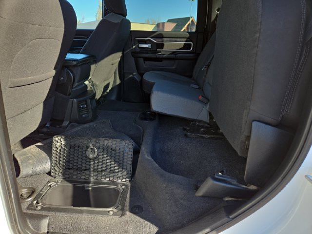Used 2024 RAM 2500 Big Horn AWD/4WD image 34