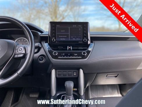 Used 2022 Toyota Corolla Cross LE image 25