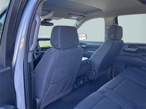 Used 2025 Chevrolet Silverado 1500 LT image 24