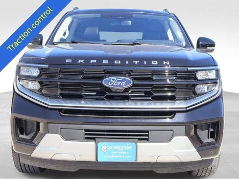 Certified 2025 Ford Expedition Max Platinum AWD/4WD image 8