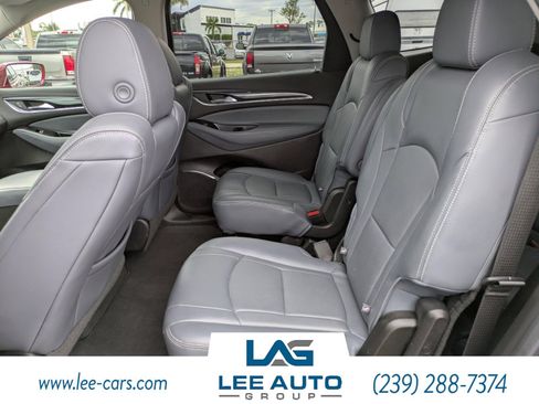 Used 2019 Buick Enclave Essence FWD image 12