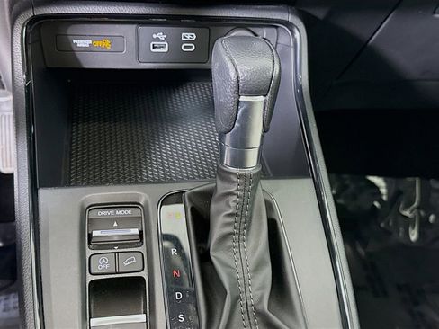Used 2025 Honda CR-V EX image 8
