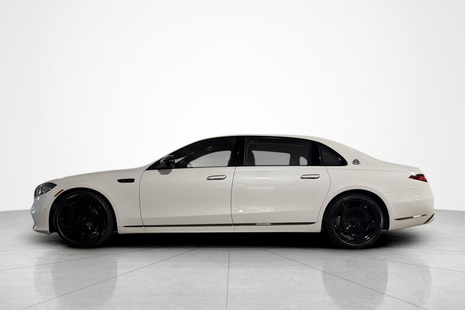 New 2027 Mercedes-Benz Maybach S 580 4MATIC image 2