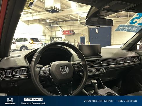 Used 2025 Honda Civic Sport image 15