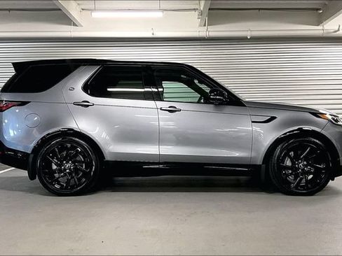 Certified 2025 Land Rover Discovery Dynamic SE AWD/4WD image 14
