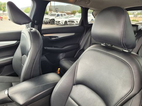 Used 2021 INFINITI QX50 Luxe FWD image 16
