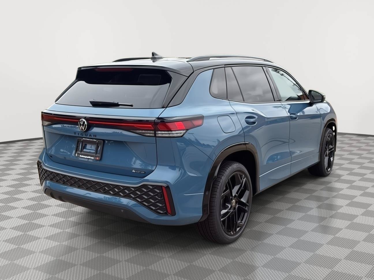 New 2026 Volkswagen Tiguan SE R-Line AWD/4WD image 6