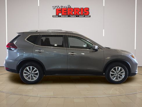 Used 2019 Nissan Rogue SV AWD/4WD image 4