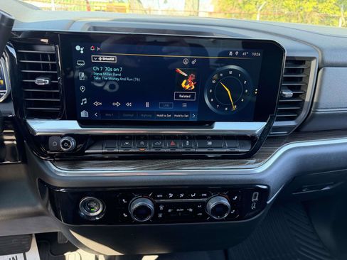 Used 2023 Chevrolet Silverado 1500 LT image 18